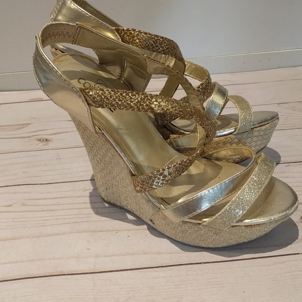 🌸🌸 Sandals by Club Couture 🌺👠👠👠